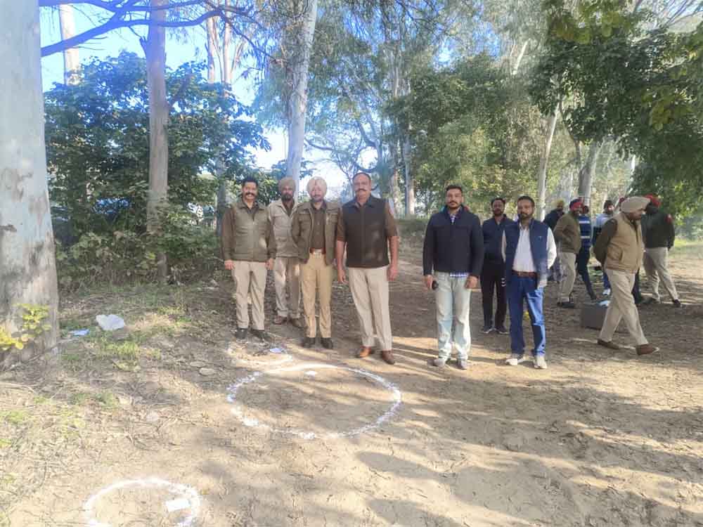 पंजाब में फिर एनकाउंटर पुलिस द्वारा हथियारों की बरामदगी के