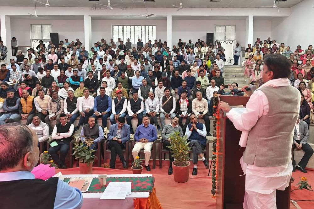 प्रदेश सरकार जन सुविधाओं को हर कोने हर व्यक्ति तक