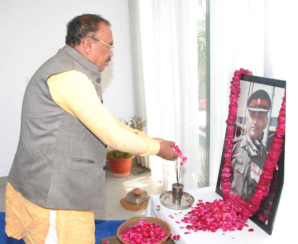 भारत माता की सेवा में समर्पित रहा स्x200dव राठौड का