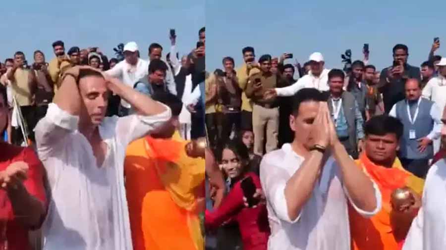 महाकुंभ में शामिल हुए अक्षय कुमार संगम में लगाई डुबकी