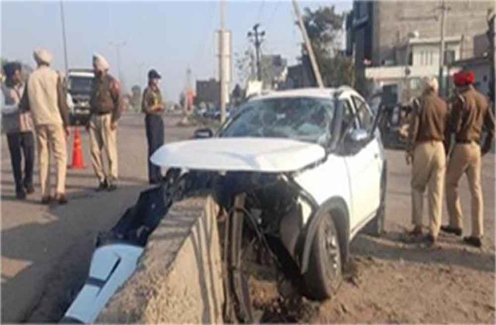 महाकुंभ से लौट रहे जीटीरोड पर हुए दर्दनाक हादसे में