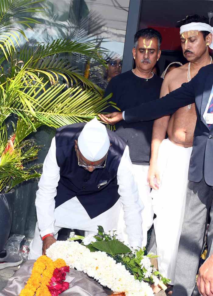 राज्यपाल ने स्व कर्नल लक्ष्मण सिंह राठौड़ को श्रद्धासुमन अर्पित