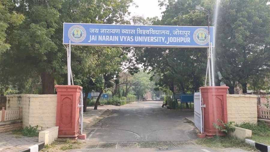 राज्यपाल ने JNV यूनिवर्सिटी जोधपुर के कुलपति प्रो केएल श्रीवास्तव
