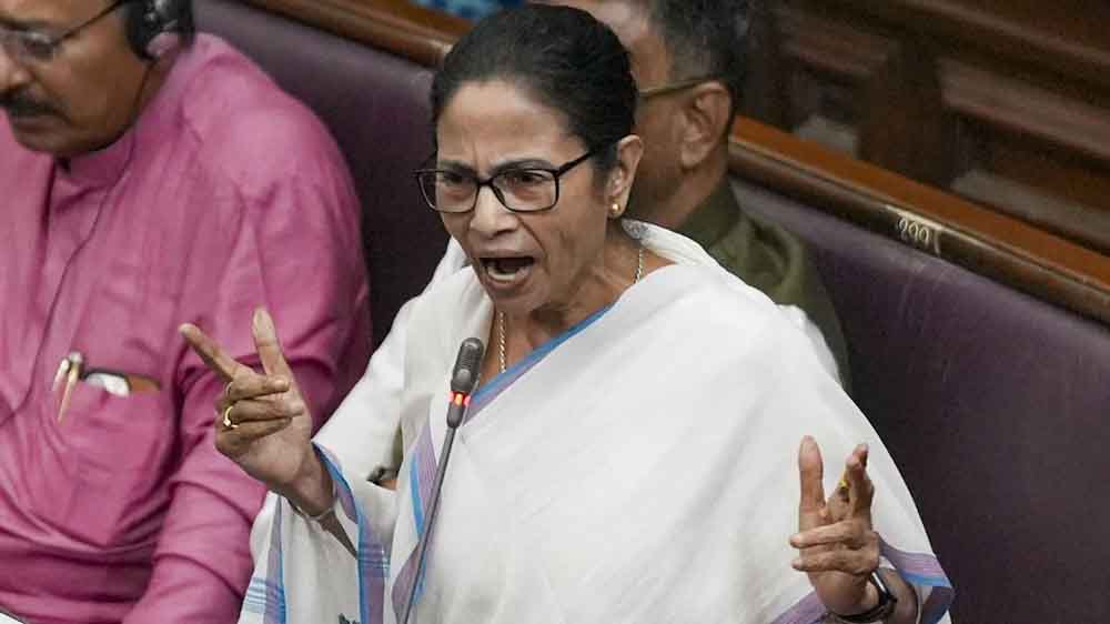 शर्म आना चाहx200dिए CM ममता के मृत्युकुंभ वाले बयान पर