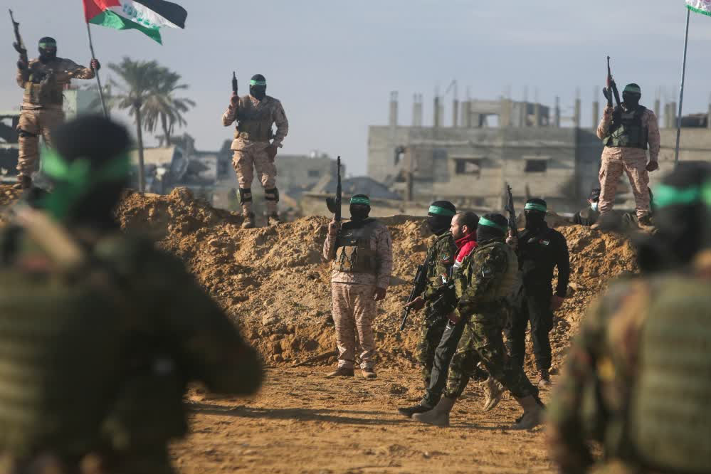 हमास 183 फिलिस्तीनी कैदियों के बदले तीन इजरायली बंधकों को