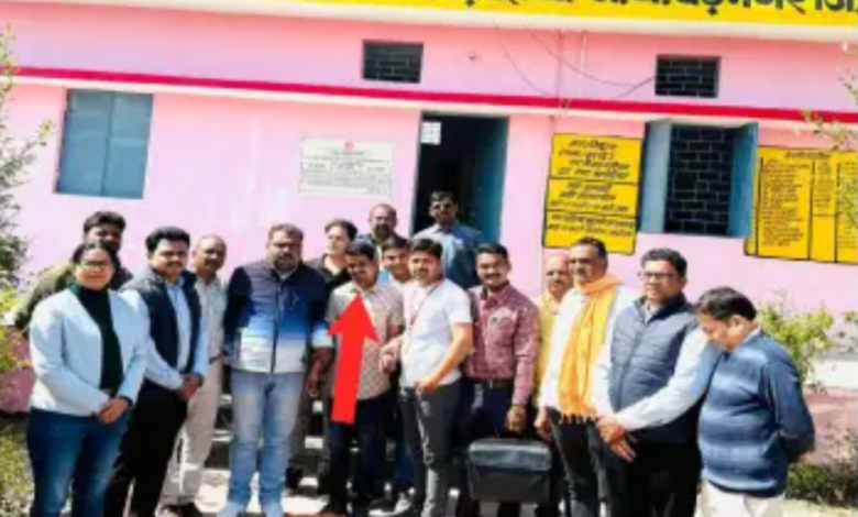 MP: 20000 रूपए की रिश्वत लेते पंचायत सचिव को EOW ने पकड़ा 1 Screenshot 20250214 171049.Chrome28129