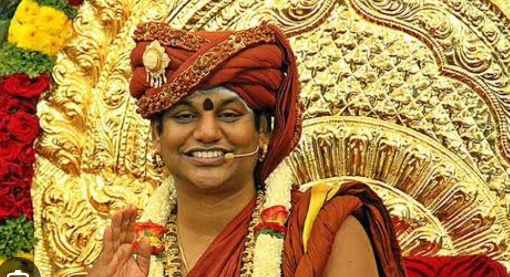 MahaKumbh: भगोड़े संत ने प्रयागराज में बसाया 'कैलासा', विवादित स्वामी ने डुबकी लगाई 2 screenshot 20250218 1608213524943749306044773