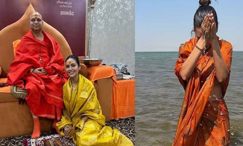 अभिनेत्री ईशा गुप्ता ने संगम में लगाई डुबकी