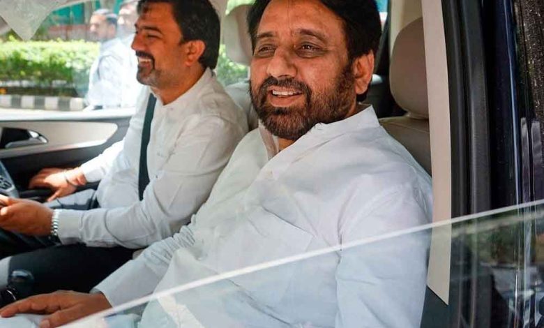 आप पार्टी नेता अमानतुल्लाह खान को अदालत से फौरी राहत