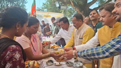 उप मुख्यमंत्री शुक्ल ने महाकुंभ तीर्थ यात्रियों को भोजन और