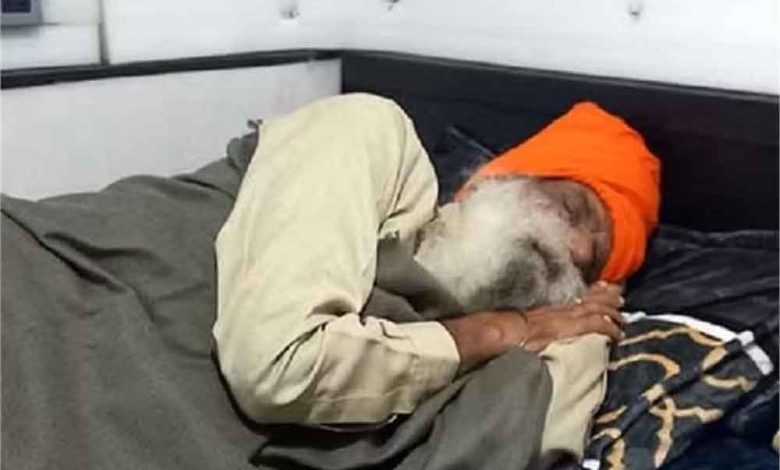 खनौरी बॉर्डर पर आमरण अनशन के 76वें दिन में पहुंचे