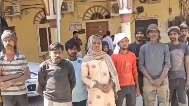 डंपिंग यार्ड में कचरा बीनने वालों ने जमादार और गार्ड