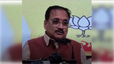 दिल्ली भाजपा अध्यक्ष वीरेंद्र सचदेवा ने आप पार्टी पर शराब