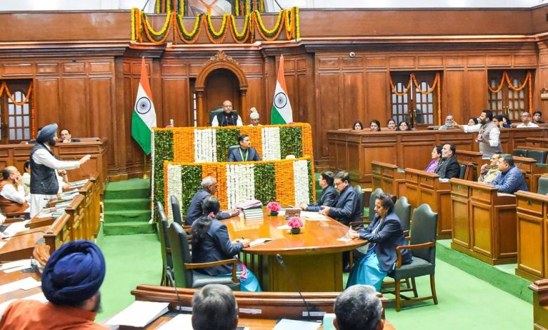 दिल्ली में आज पेश की जाएगी CAG रिपोर्ट पिछली सरकार