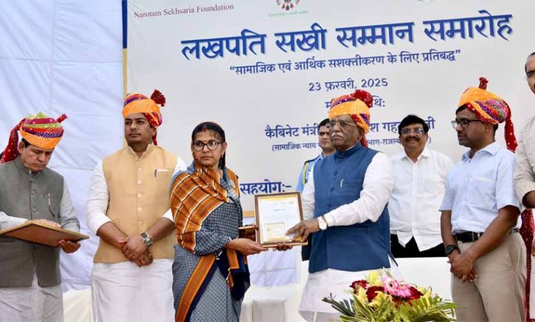 देश की अर्थव्यवस्था को मजबूत बनाने में महिलाओं की भागीदारी