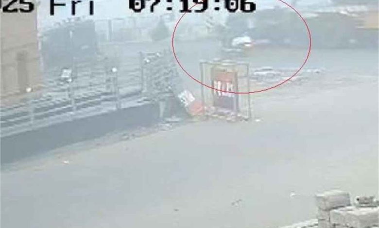 नर्सिंग कॉलेज के सामने दर्दनाक हादसा सांड को बचाने के