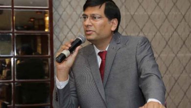 निराश्रित पशुधन के खुले में विचरण की समस्या के समाधान