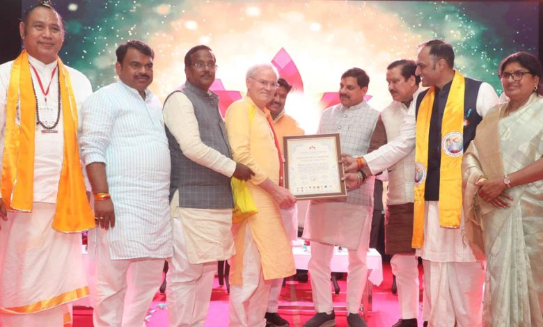 प्रधानमंत्री मोदी के नेतृत्व में पूरी दुनिया में भारतीय संस्कृति