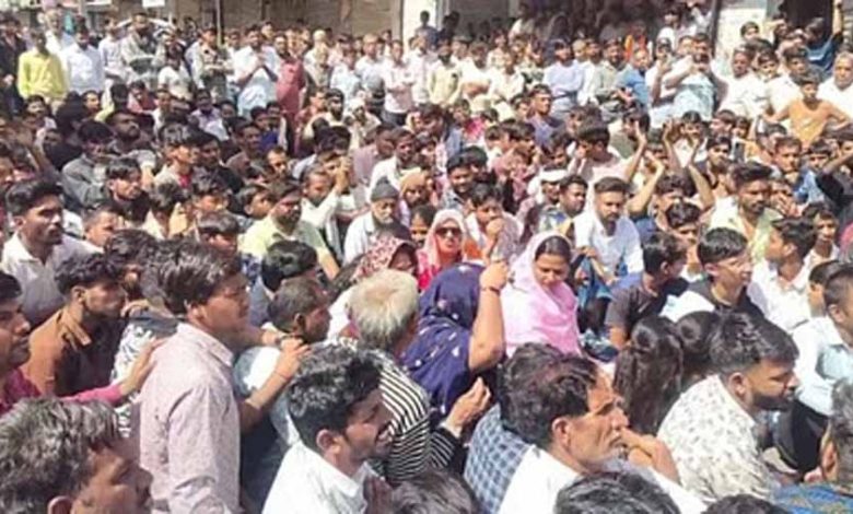 ब्लैकमेल कांड के विरोध में बिजयनगर बंद फांसी की सजा