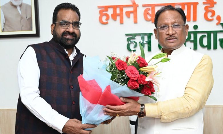 मुख्यमंत्री विष्णु देव साय से महात्मा गांधी उद्यानिकी एवं वानिकी
