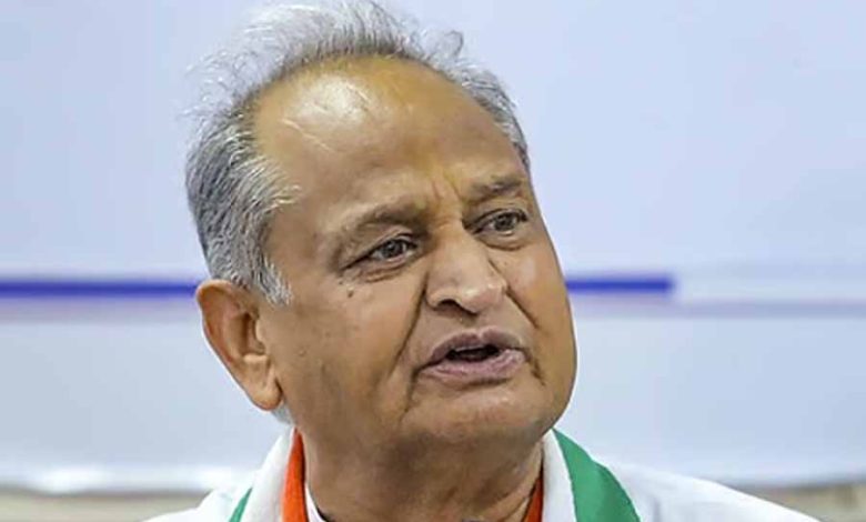 राजस्थान विधानसभा में हंगामा पूर्व सीएम अशोक गहलोत बोले इंदिरा