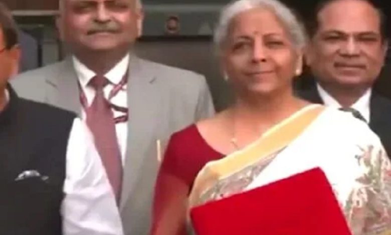 वित्त मंत्री निर्मला सीतारमण संसद पहुंचीं, आज लोकसभा में वित्त वर्ष 2025-26 का बजट पेश करेंगी 1 वित्त मंत्री निर्मला सीतारमण संसद पहुंचीं आज लोकसभा में वित्त