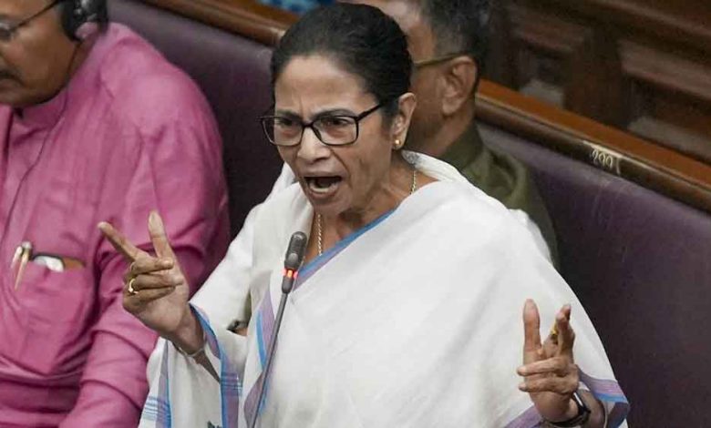 शर्म आना चाहx200dिए CM ममता के मृत्युकुंभ वाले बयान पर