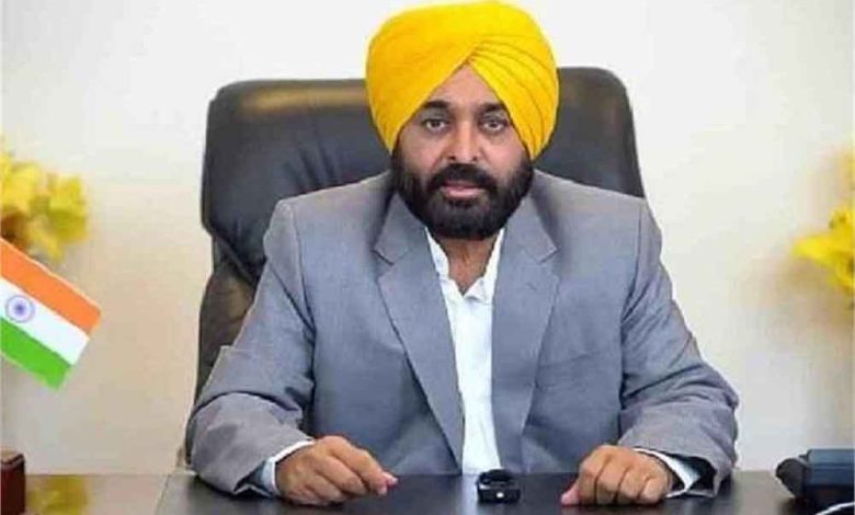 सीएम मान ने पुलिस अधिकारियों को आवास में दी अच्छी