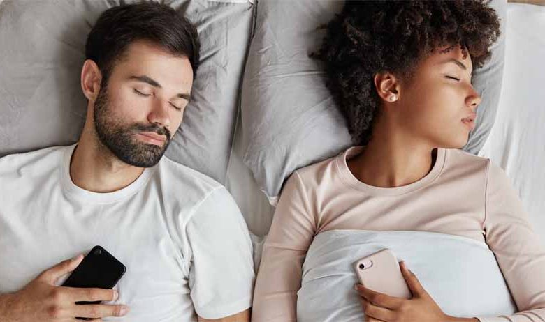 स्मार्टफोन, वॉट्सएप या फेसबुक नहीं, पोटैशियम की कमी से नहीं आ रही नींद 1 स्मार्टफोन वॉट्सएप या फेसबुक नहीं पोटैशियम की कमी से नहीं