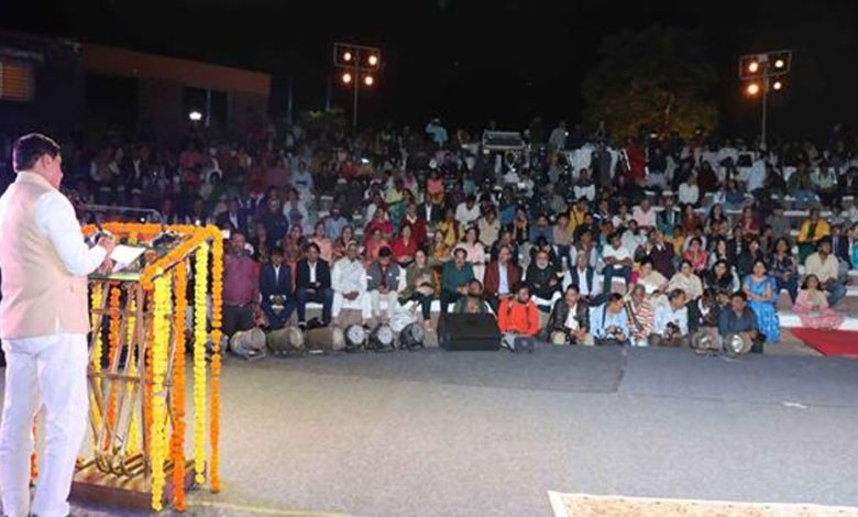 हमारी संस्कृति कलाओं और कला साधकों से पोषित है