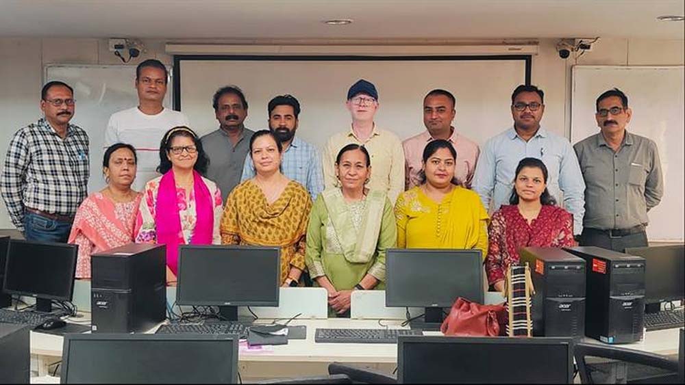 अधिकारियों-कर्मचारियों को दिया ई-आफिस प्रणाली का प्रशिक्षण 6 अधिकारियों कर्मचारियों को दिया ई आफिस प्रणाली का प्रशिक्षण