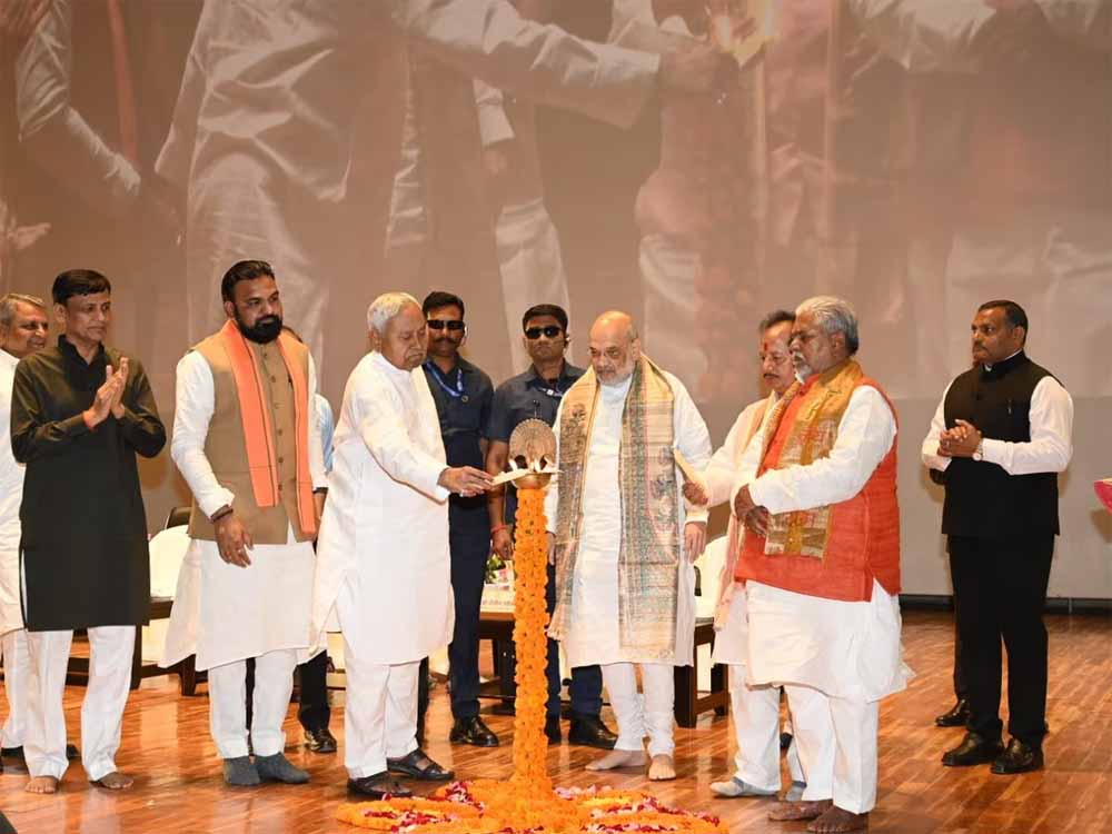 अमित शाह ने केंद्र और राज्य सरकार की हजारों करोड़