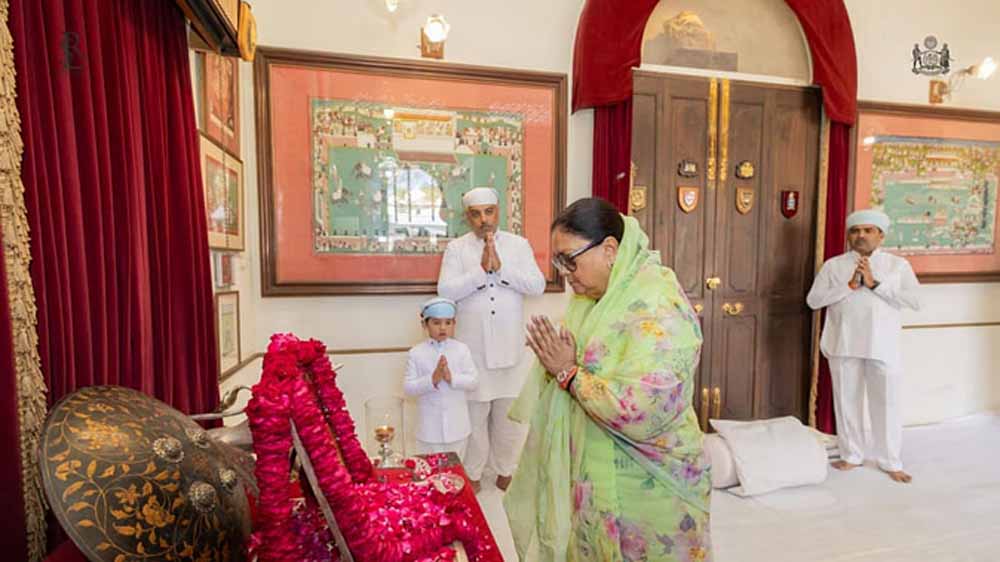 अरविंद सिंह मेवाड़ को श्रद्धांजलि देने पहुंचीं पूर्व सीएम वसुंधरा