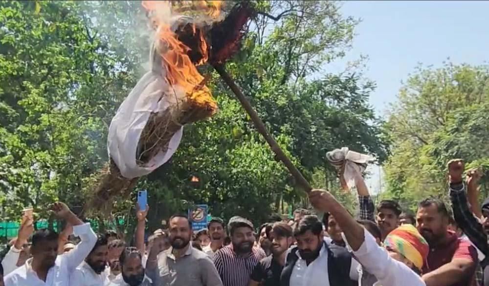 आगरा से सांसद रामजी लाल द्वारा राणा सांगा पर की