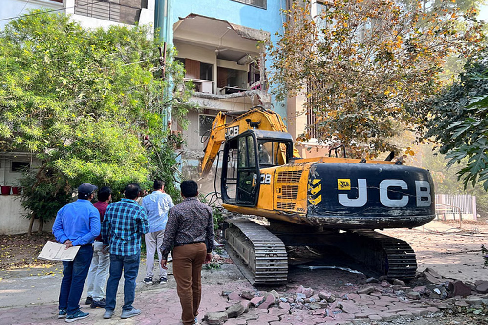 इंदौर के धार कोठी क्षेत्र में नगर निगम ने गुरुवार