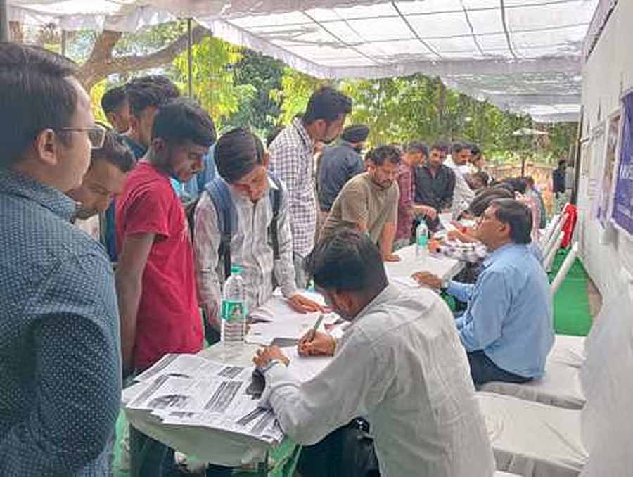 एक दिवसीय रोजगार सहायता शिविर का आयोजन मुख्य अतिथि ने