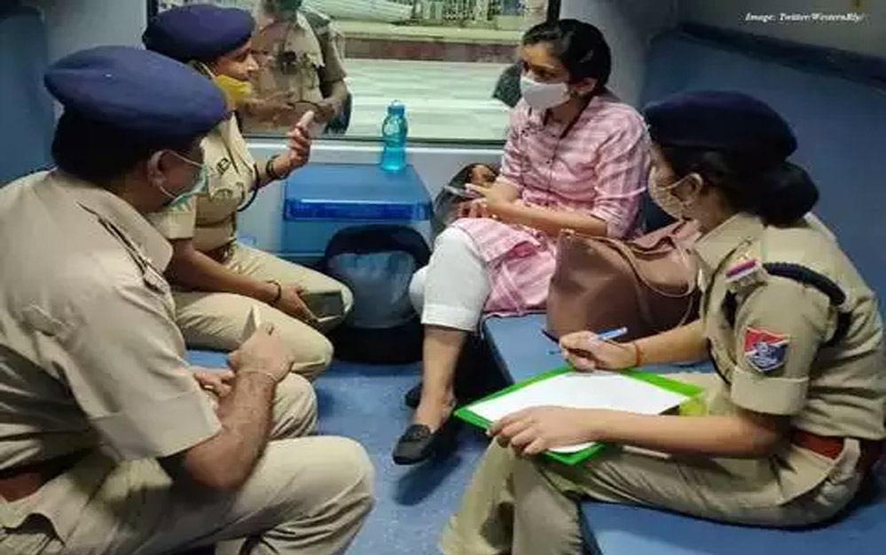 ऑपरेशन "मेरी सहेली" अभियान के तहत लगभग 15,600 महिला यात्रियों को सहायता प्रदान की गई 6 ऑपरेशन मेरी सहेली अभियान के तहत लगभग 15600 महिला यात्रियों