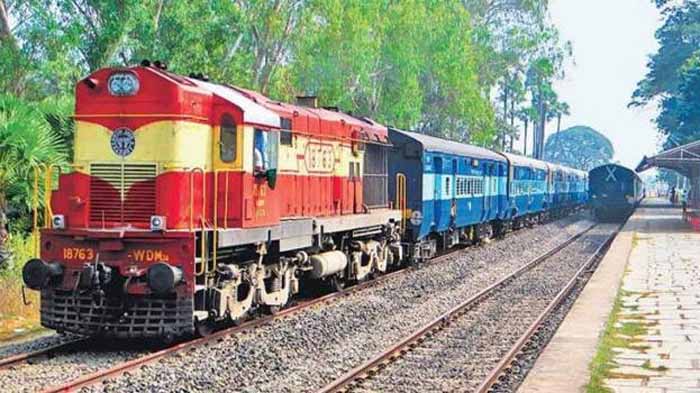 गोरखपुर-गोंडा रेलखंड पर निर्माण कार्य होने के कारण 14 ट्रेनों के बदले रूट 6 गोरखपुर गोंडा रेलखंड पर निर्माण कार्य होने के कारण 14 ट्रेनों