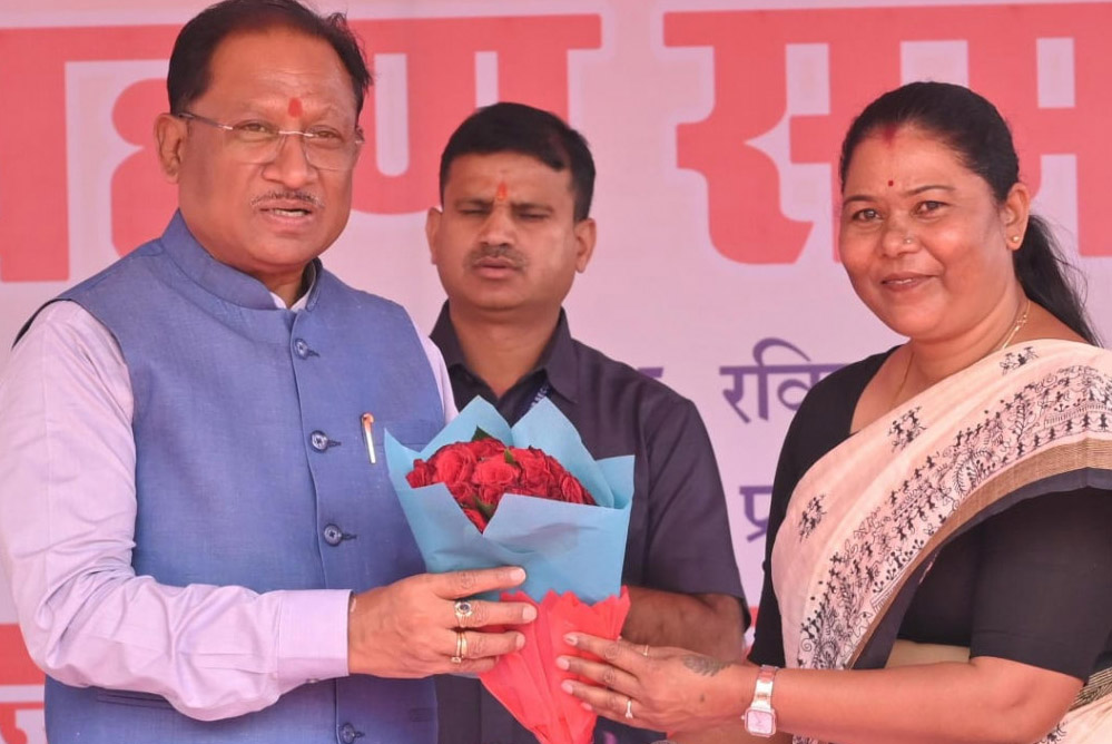 नगर पालिका परिषद जशपुर के नवनिर्वाचित अध्यक्ष और पार्षदों का