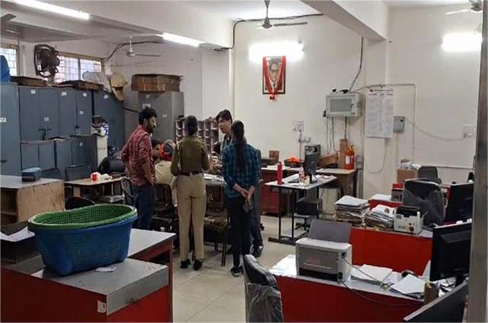 पंजाब का डाकखना बना जंग का मैदान जमकर चले लात घूंसे