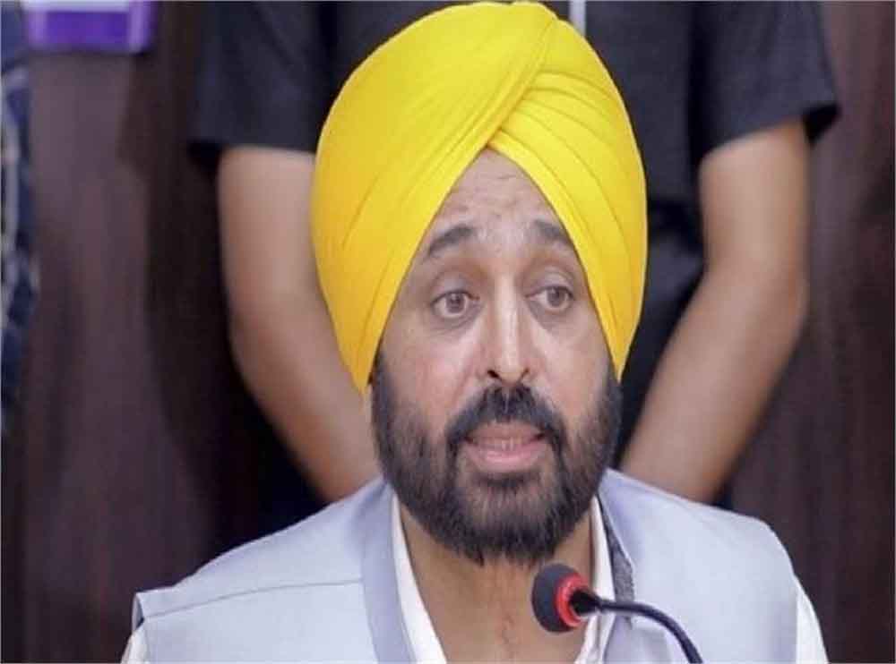 पंजाब के मुख्यमंत्री भगवंत सिंह मान ने आज खरड़ तहसील परिसर का किया अचानक दौरा 6 पंजाब के मुख्यमंत्री भगवंत सिंह मान ने आज खरड़ तहसील