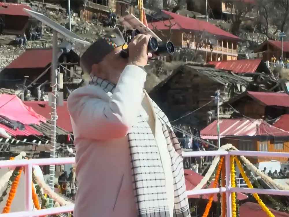 पीएम मोदी को उत्तराखंड के उत्तरकाशी पहुंचे, कहा- 60-70 साल रहे खाली, अब पर्यटन भी होगा 6 पीएम मोदी को उत्तराखंड के उत्तरकाशी पहुंचे कहा 60 70 साल