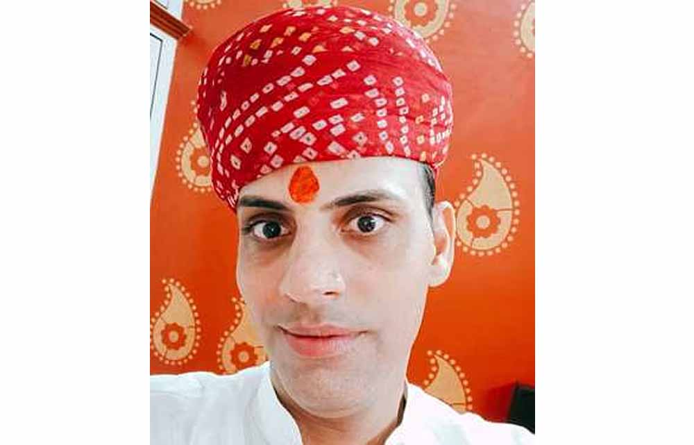 पीड़ितों को बहला फुसलाकर उनके साथ अनैतिक कृत्य करने वाला बाबा