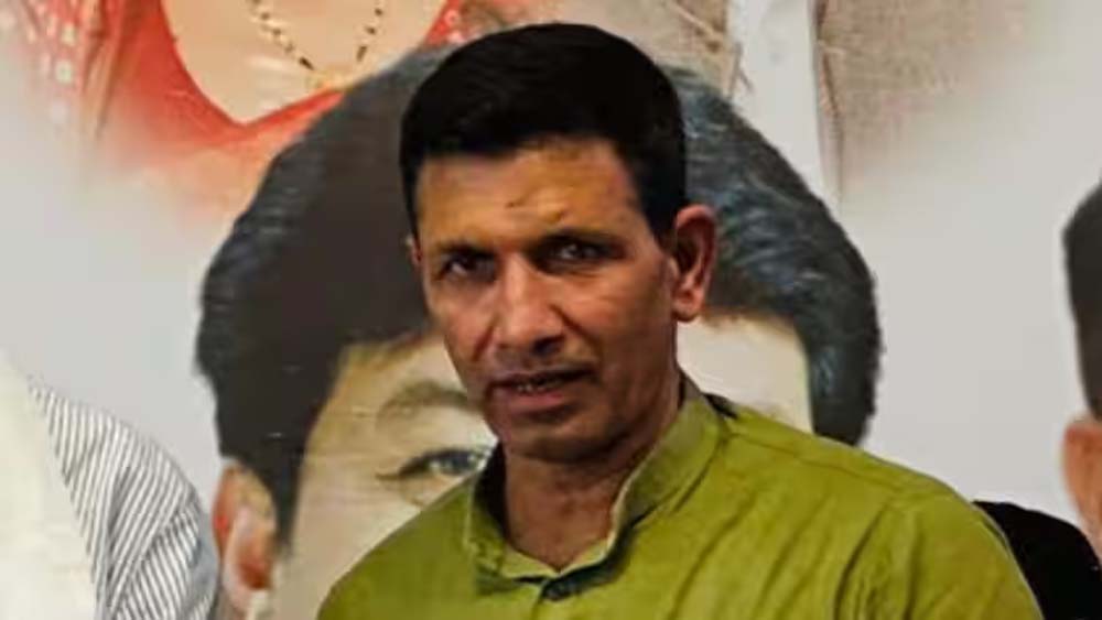 प्रदेश कांग्रेस अध्यक्ष ने कहा- सरकार कर्ज लेकर फिजूलखर्ची कर रही है, कर्ज की राशि से ब्रांडिंग की जा रही है 6 प्रदेश कांग्रेस अध्यक्ष ने कहा सरकार कर्ज लेकर फिजूलखर्ची कर