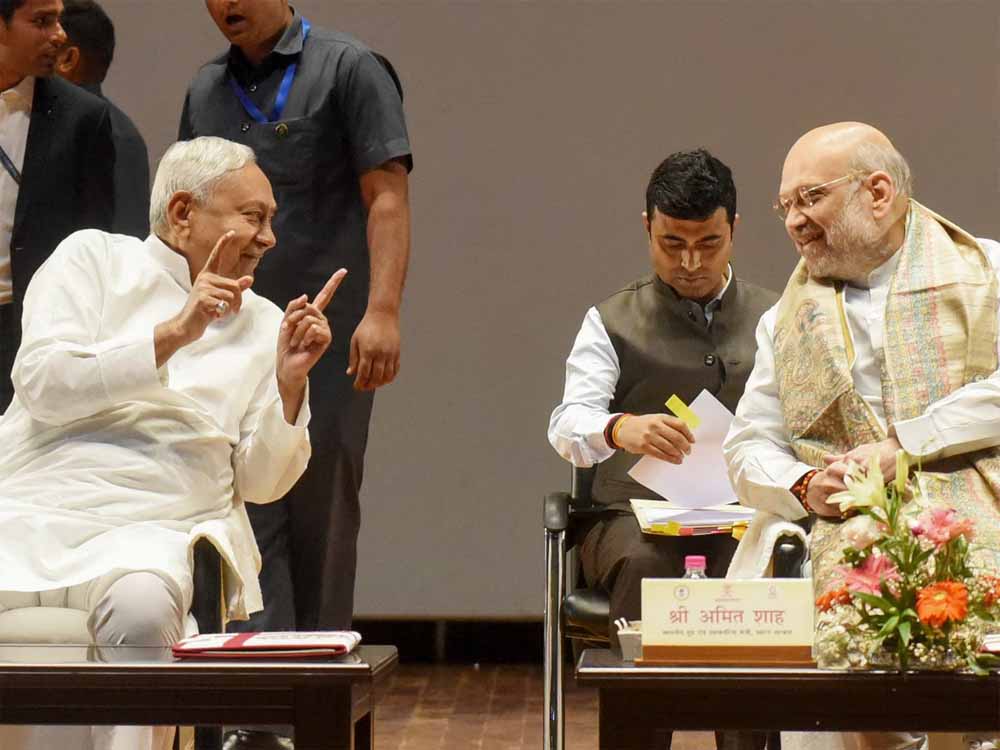 बाबासाहेब की जयंती पर बिहार में जगमगाएंगी दलित बस्तियां, जेडीयू ने निकाला कांग्रेस का तोड़ 6 बाबासाहेब की जयंती पर बिहार में जगमगाएंगी दलित बस्तियां जेडीयू