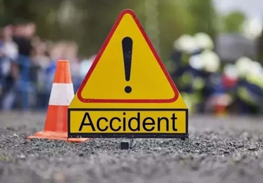 बिहार में बेटे के जनेऊ संस्कार कार्ड बांटकर लौट रहे पिता के साथ हुआ दर्दनाक हादसा, मौके पर मौत 6 बिहार में बेटे के जनेऊ संस्कार कार्ड बांटकर लौट रहे