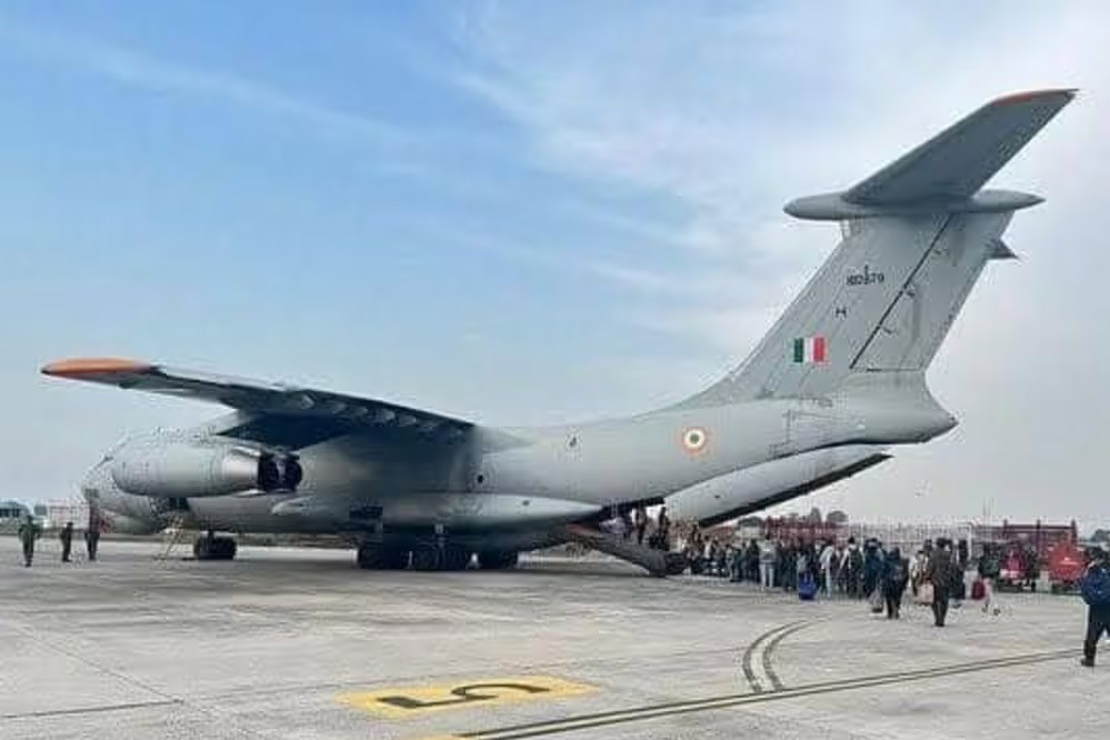 भारत का चीन पाक को बड़ा झटका कारगिल में C 17 विमान