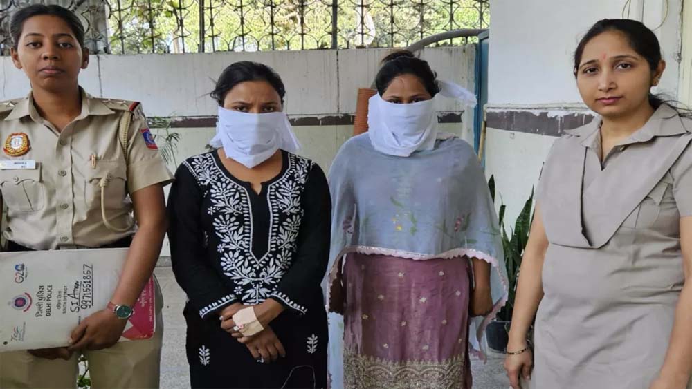 मंडावली थाना पुलिस ने दो बांगलादेशी महिला घुसपैठियों को किया