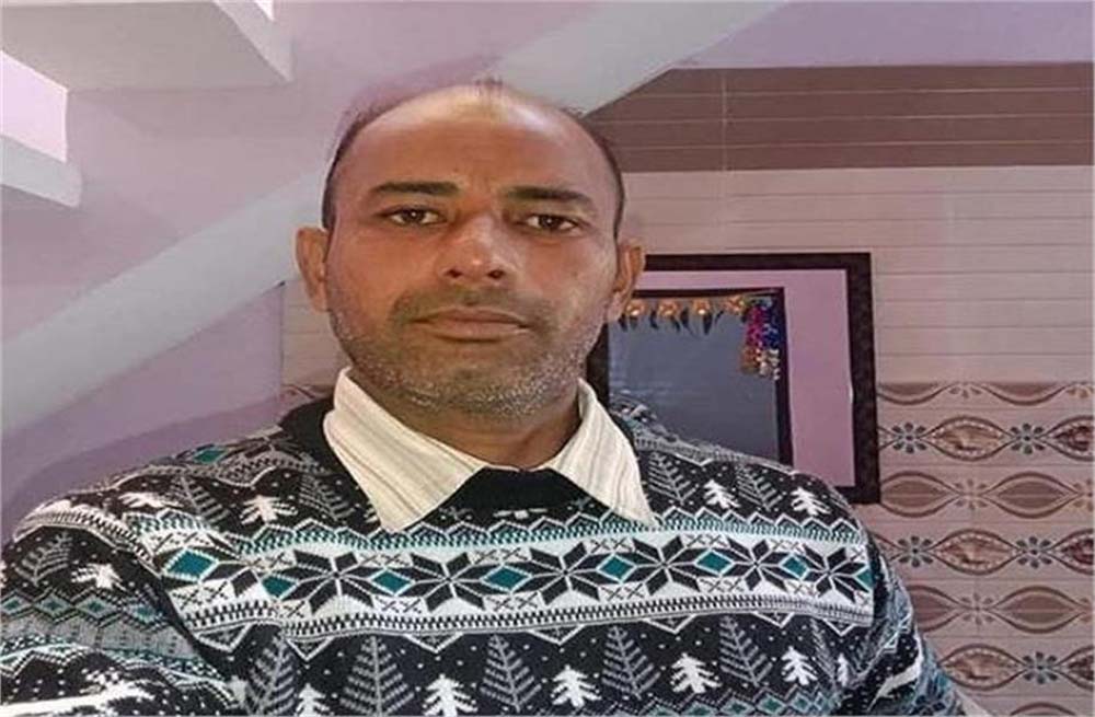 मकसूदां इलाके के मोती नगर में दीवार बनाने के बाद