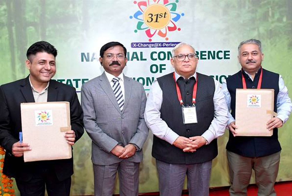 मध्यप्रदेश और जम्मू कश्मीर राज्य निर्वाचन आयोग के बीच हुआ